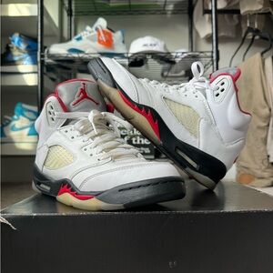 Jordan Retro 5 Fire Red